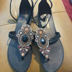 Women’s sandals